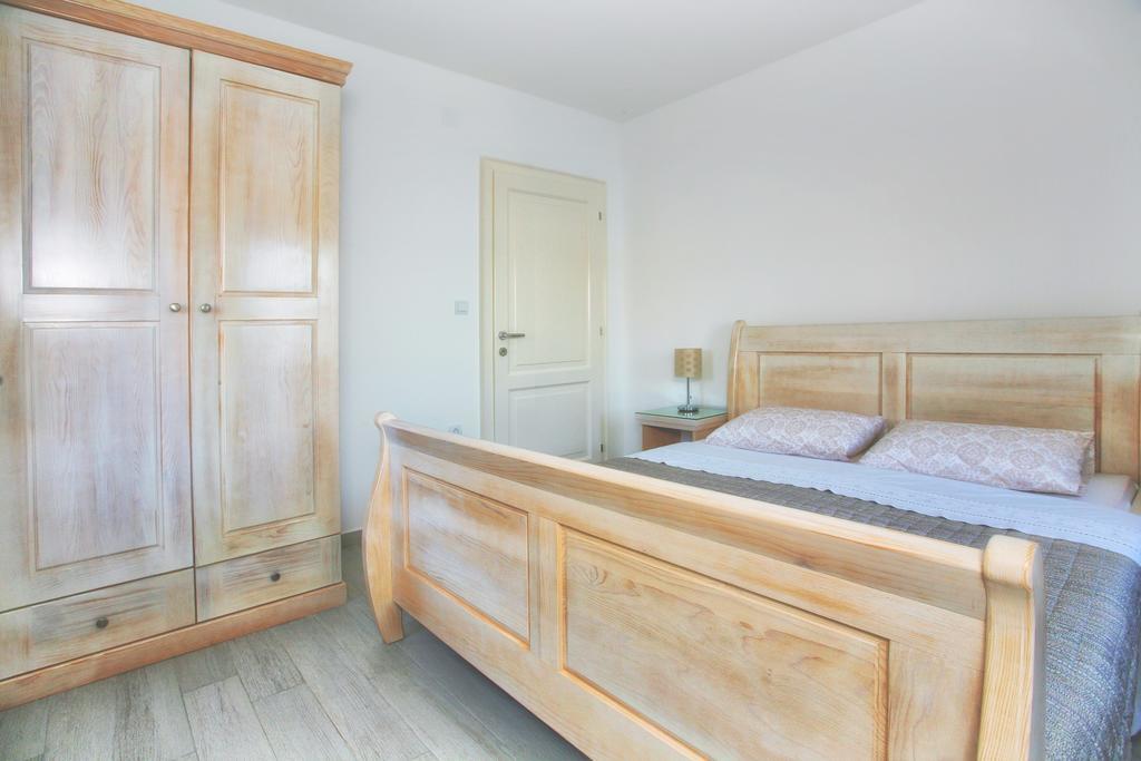 Apartments Barizon ลุชทิตซา ภายนอก รูปภาพ